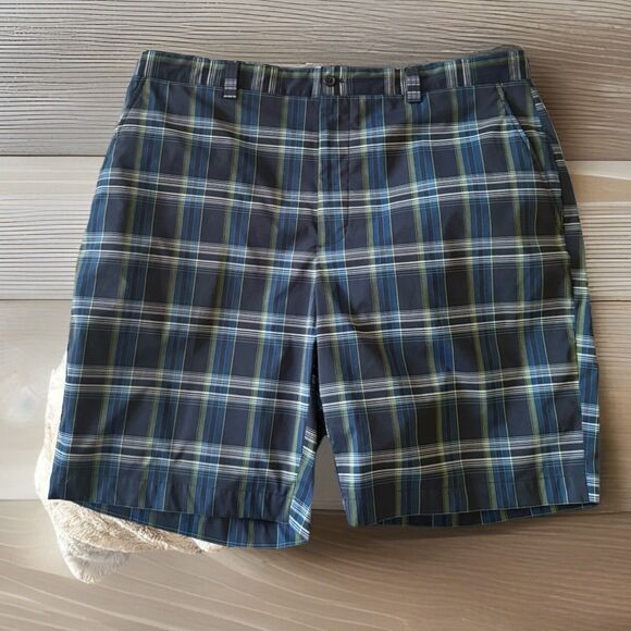 Men's Cutter&Buck CB Drytec Blue Plaid Shorts Sz 40 - Picture 1 of 7